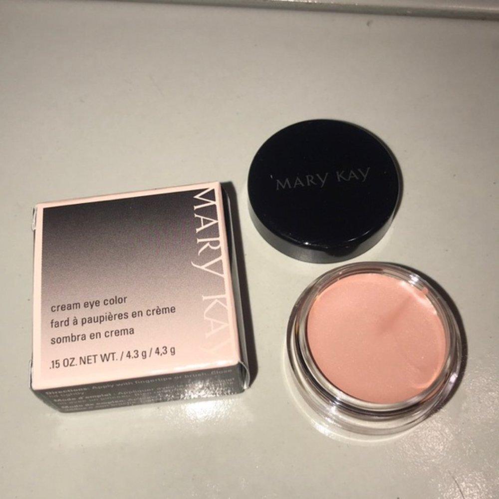 Mary Kay Cream Eye Color:  Pale Blush Rose